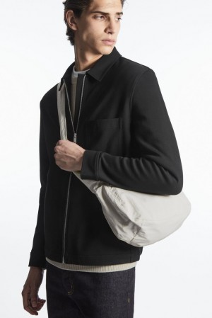 COS Crossbody Saddle Bag - Nylon Noir | 806351-NLA