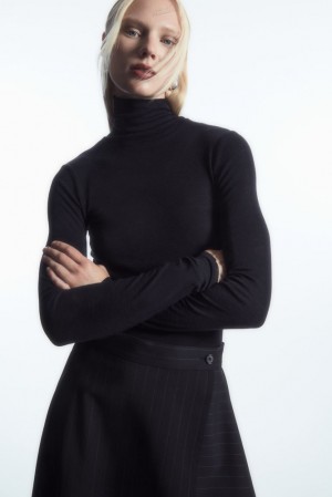 COS Merino Laine Turtleneck Top Noir | 947301-RUA