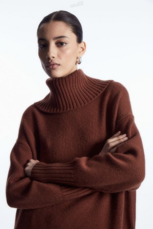 COS Oversized Pure Cashmere Roll-Neck Pull Bleu Marine | 296087-XPU