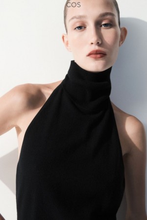 COS The Backless Cashmere Top Noir | 835097-WOP