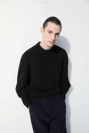 COS The Cashmere Crew-Neck Pull Noir | 201389-VQU