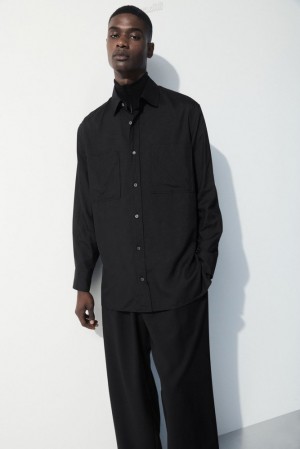 COS The Fluid Silk Shirt Noir | 452713-LHQ