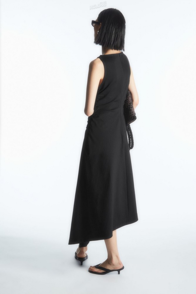 COS Asymmetric Gathered Midi Robe Noir | 874295-YBW