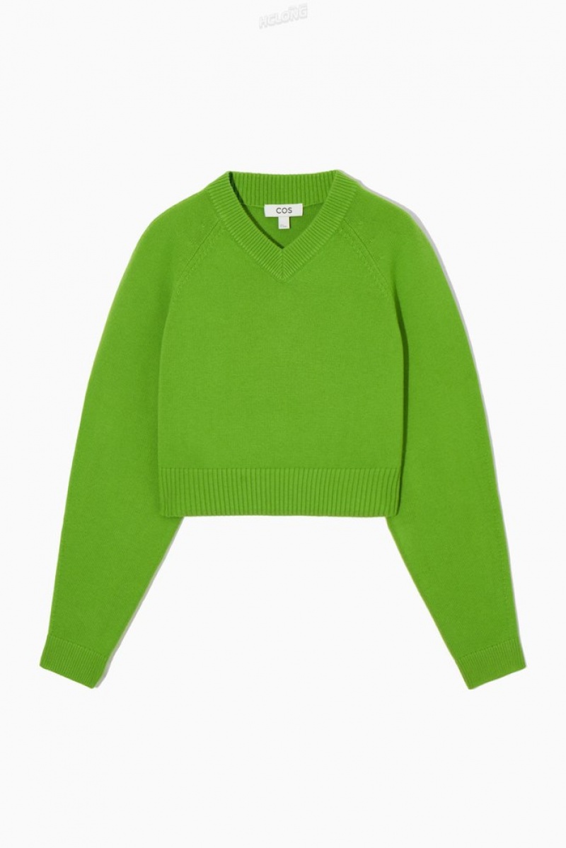 COS Cropped V-Neck Laine Jumper Vert | 375894-KPT