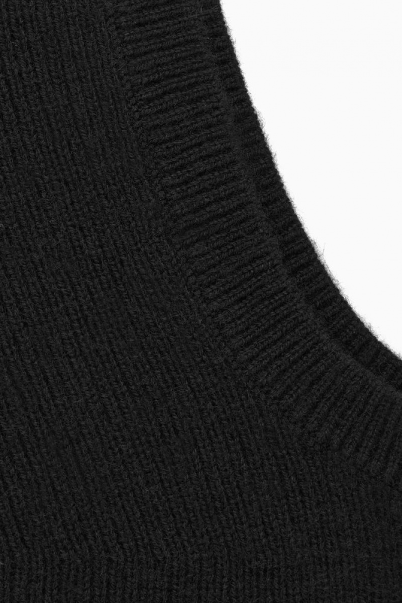 COS Nervuré Laine-Cashmere Balaclava Noir | 021789-UVM