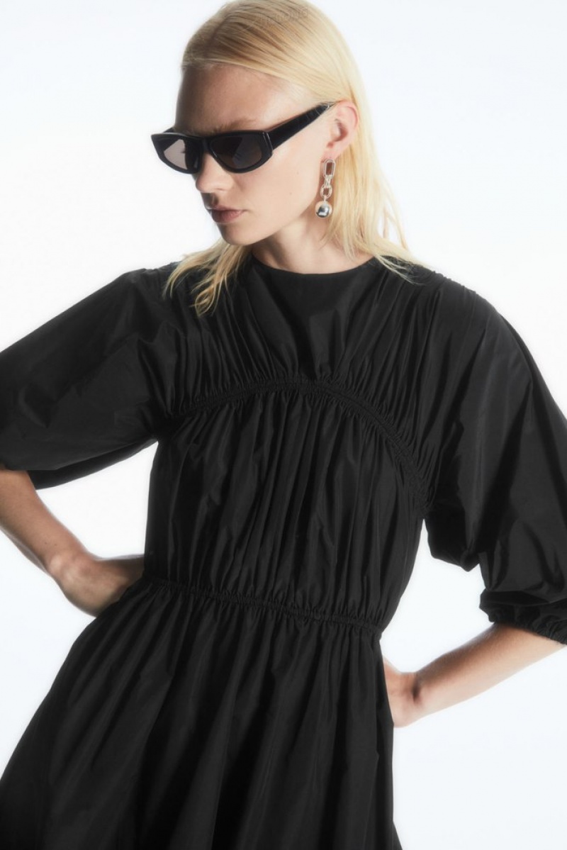 COS Open-Back Shirred Balloon Mini Robe Noir | 534982-BLI