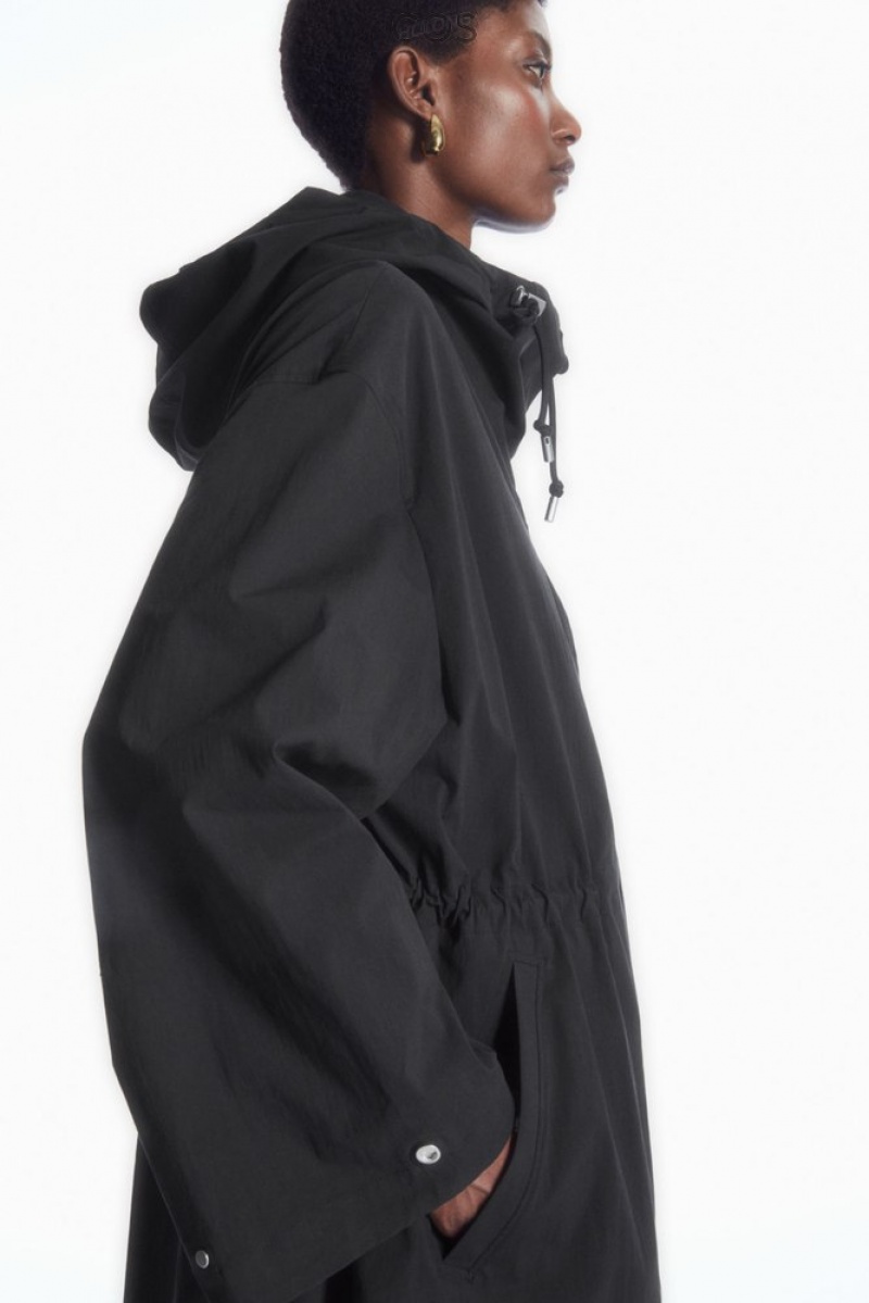 COS Oversized Layered Parka Noir | 738452-AUM