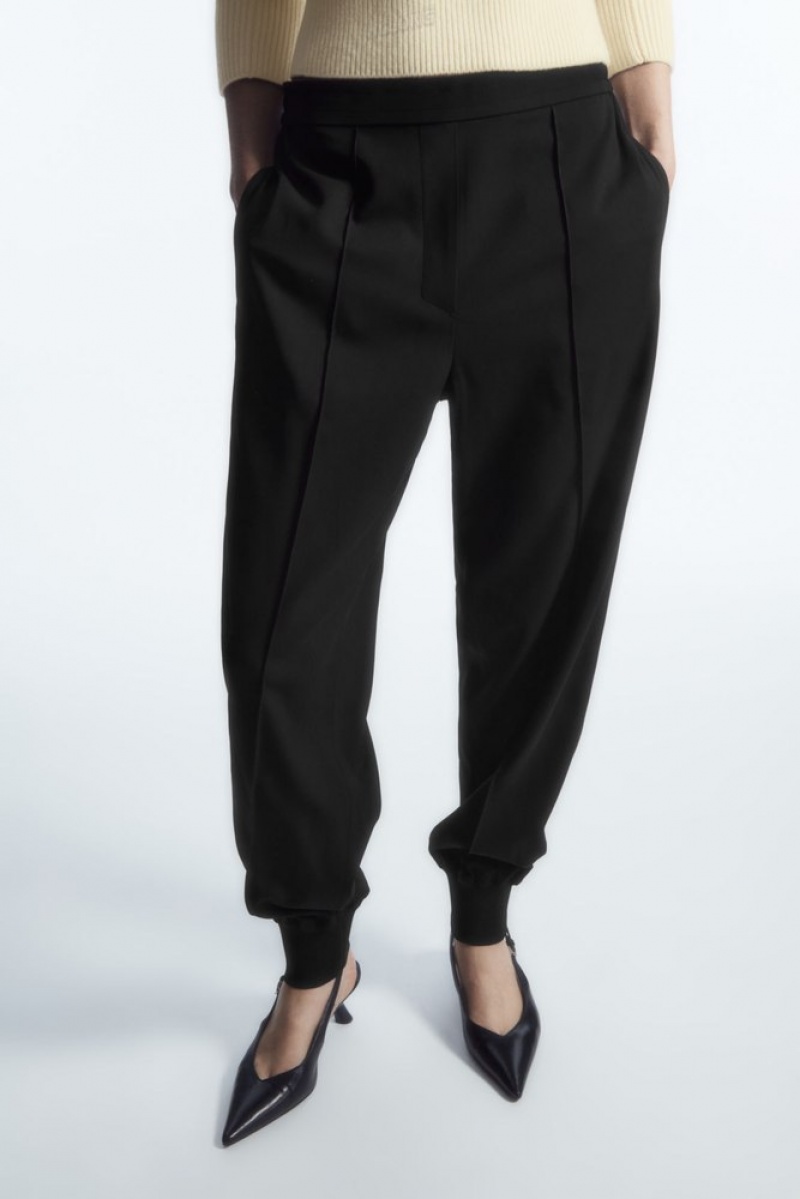 COS Pintucked Elasticated Tailored Joggers Noir | 138062-GWL