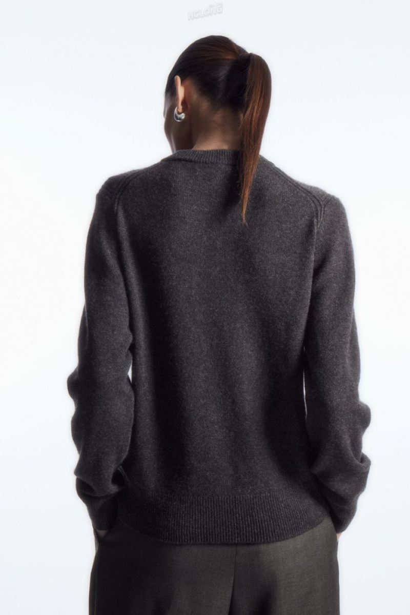 COS Pure Cashmere Jumper Noir | 409631-GSL