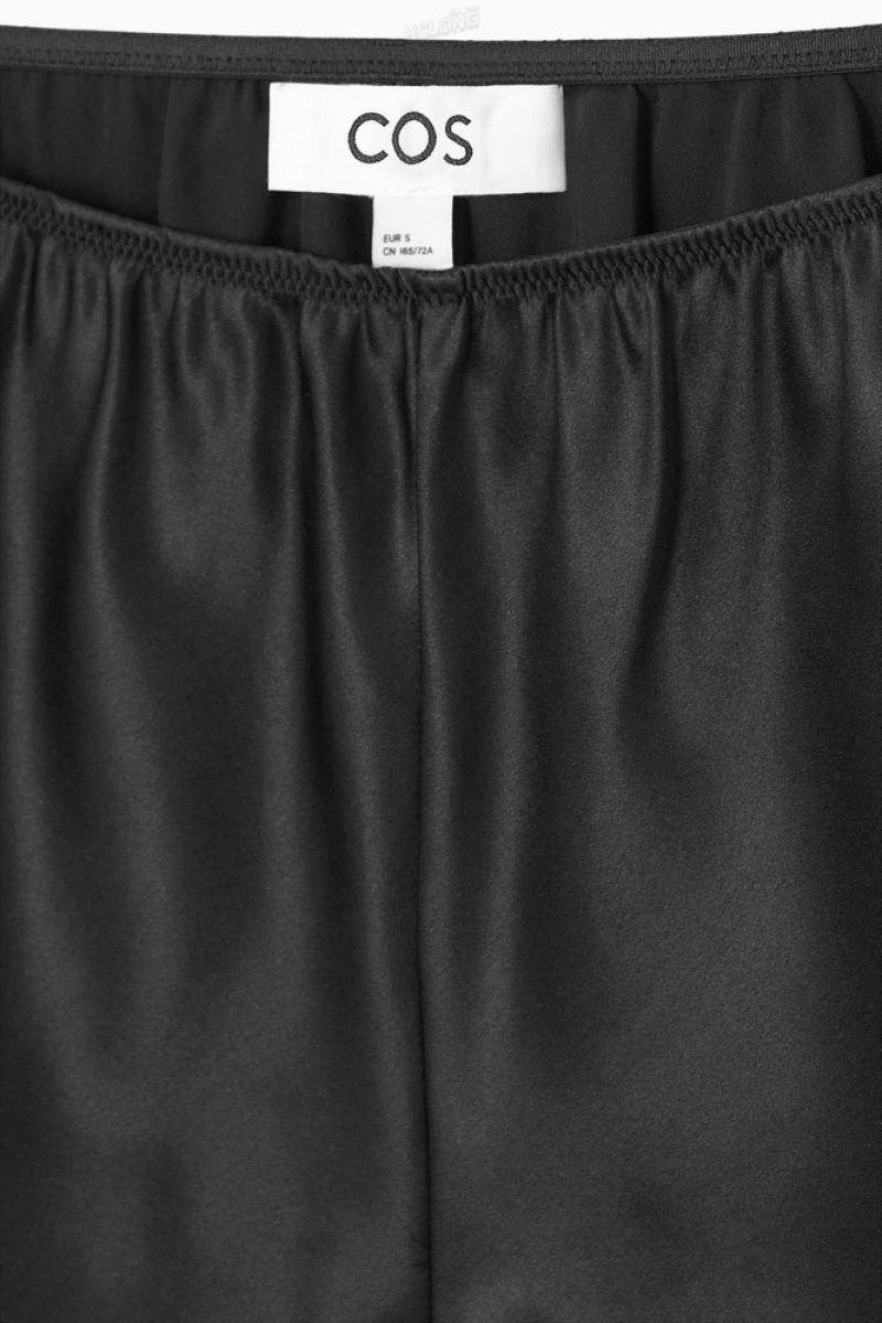 COS Silk-Satin Shorts Noir | 852037-PWU