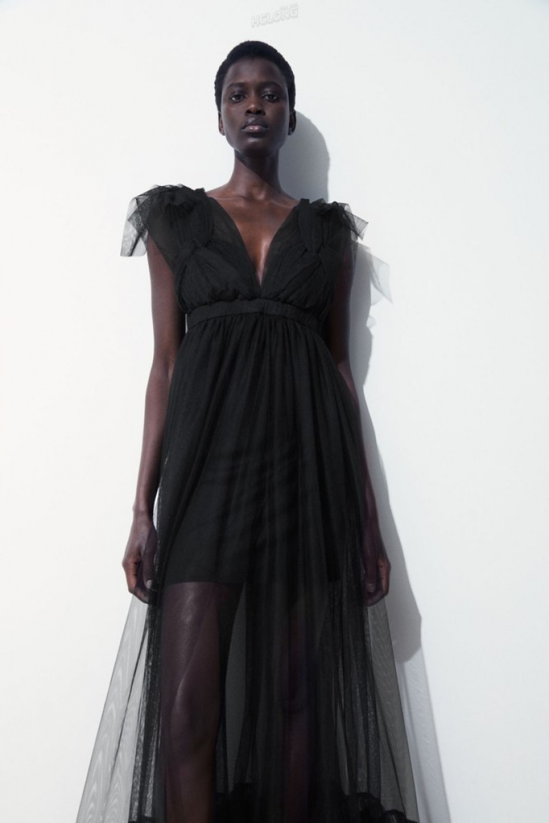 COS The Sheer Tulle Robe Noir | 654982-HDG