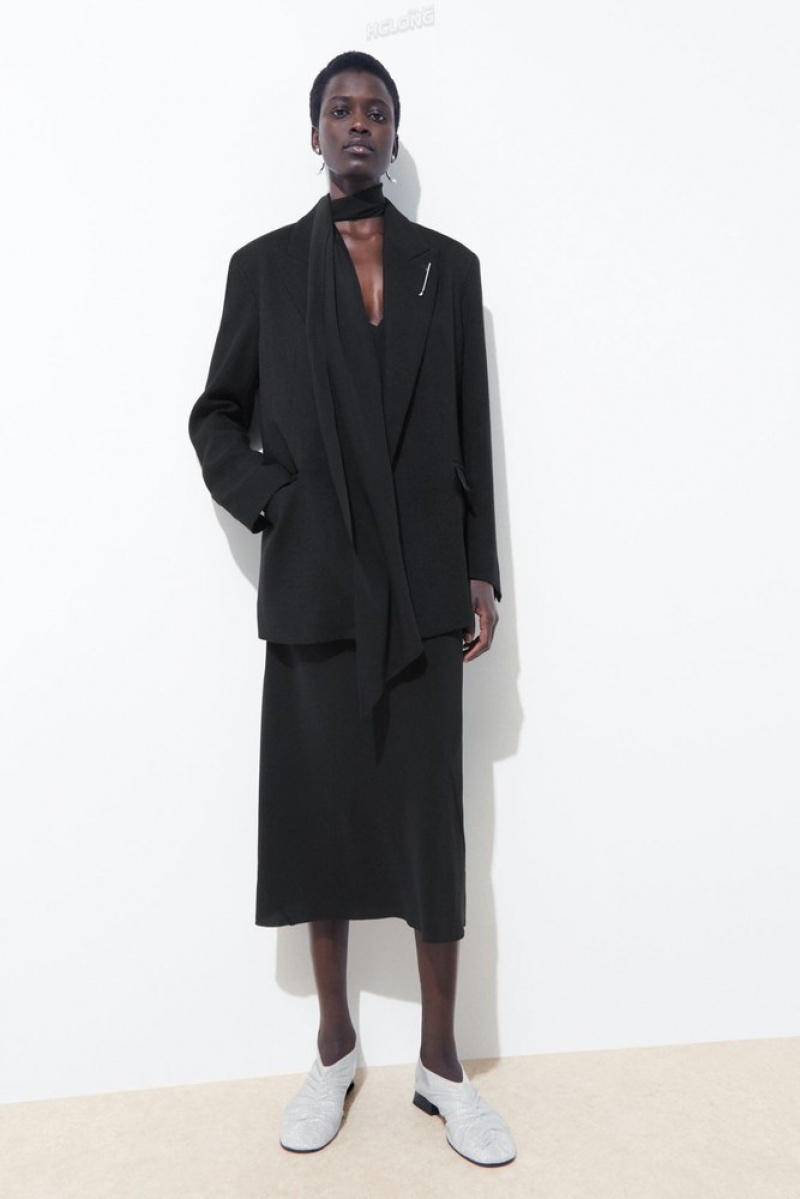 COS The Silk Scarf Robe Noir | 596241-OBL